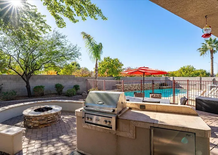 Movie Theater Pool Arcade Fire Pit * Glendale