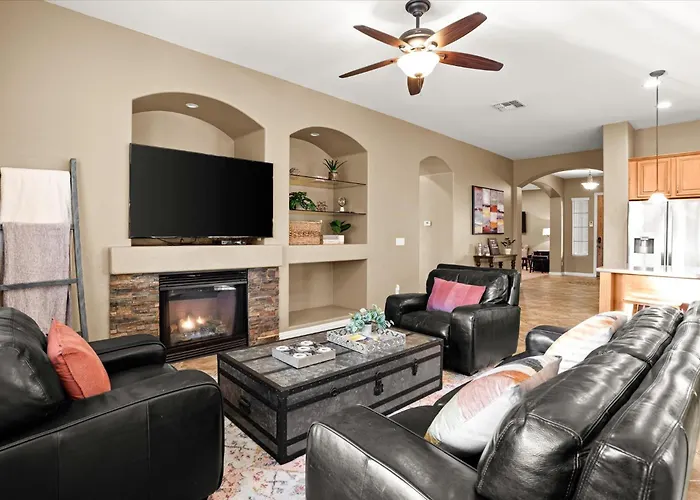 Movie Theater Pool Arcade Fire Pit Ferienhaus *