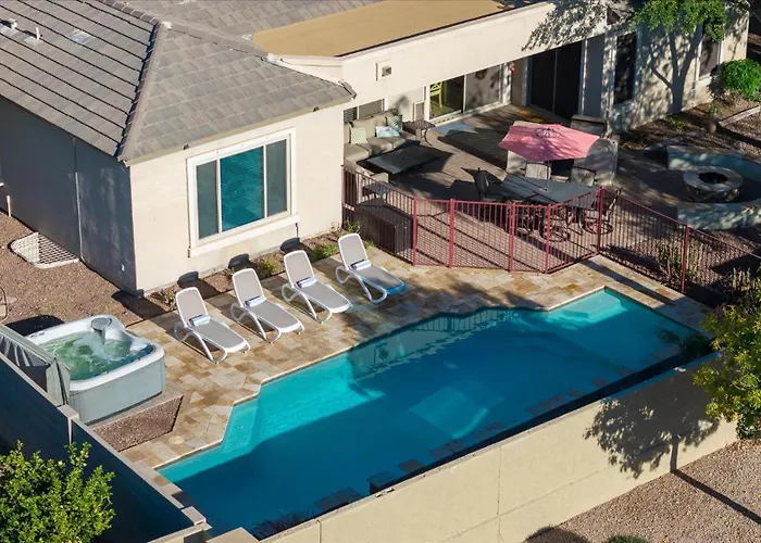Movie Theater Pool Arcade Fire Pit * Glendale