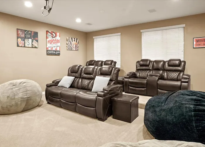 Movie Theater Pool Arcade Fire Pit Ferienhaus